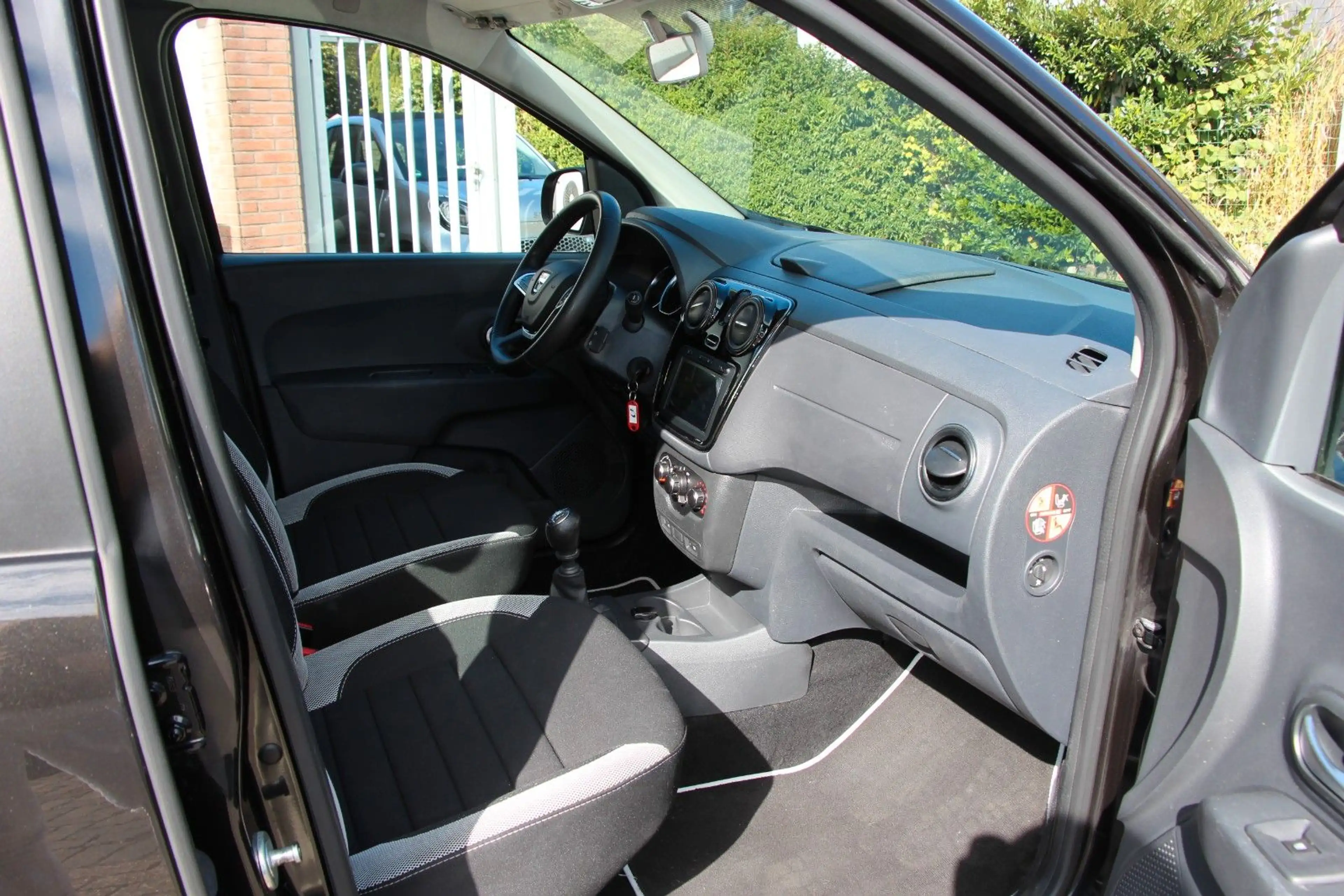 Dacia Lodgy Stepway Selection Blue dCi 7-Sitzer/61674 — photo 15