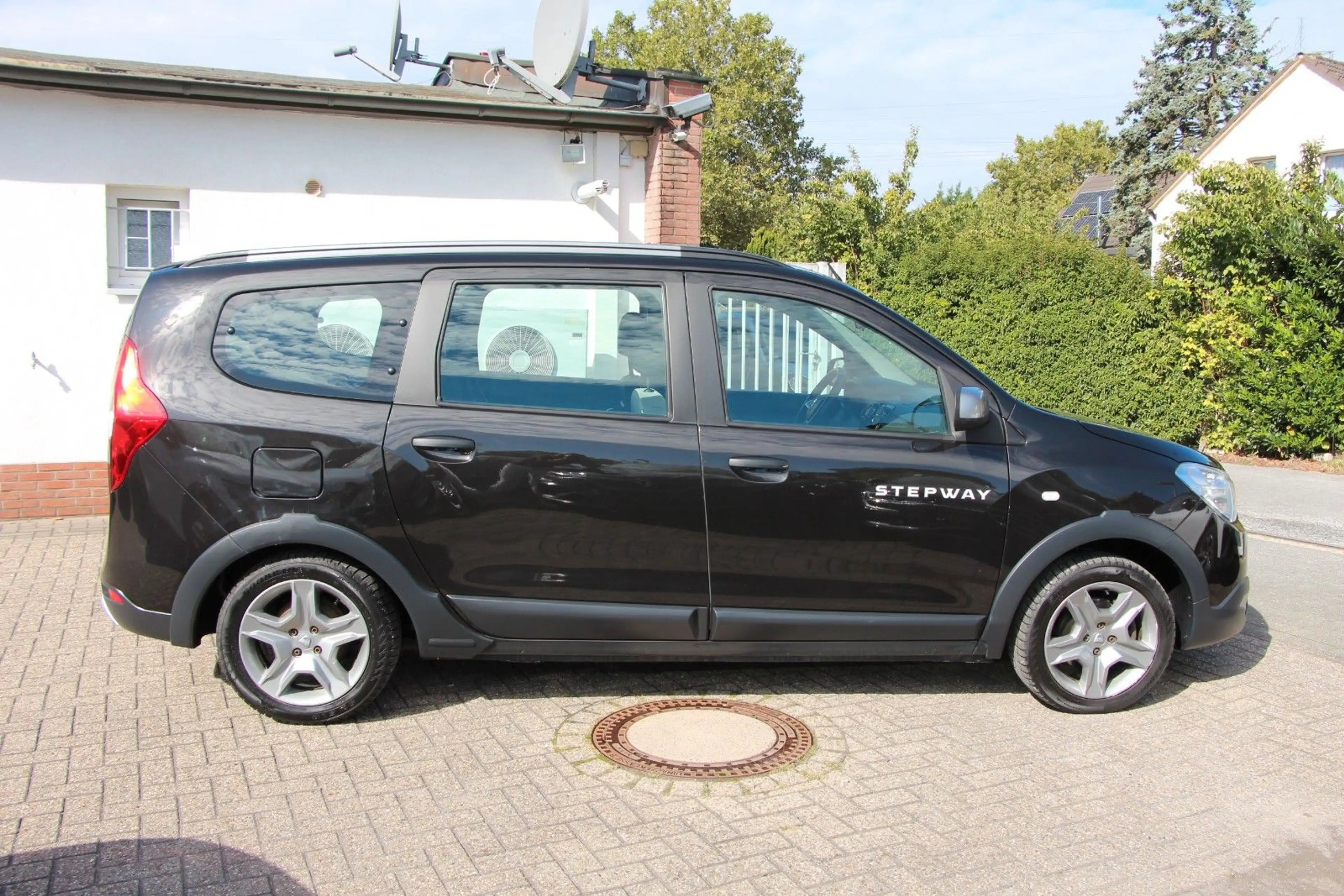 Dacia Lodgy Stepway Selection Blue dCi 7-Sitzer/61674 — photo 2
