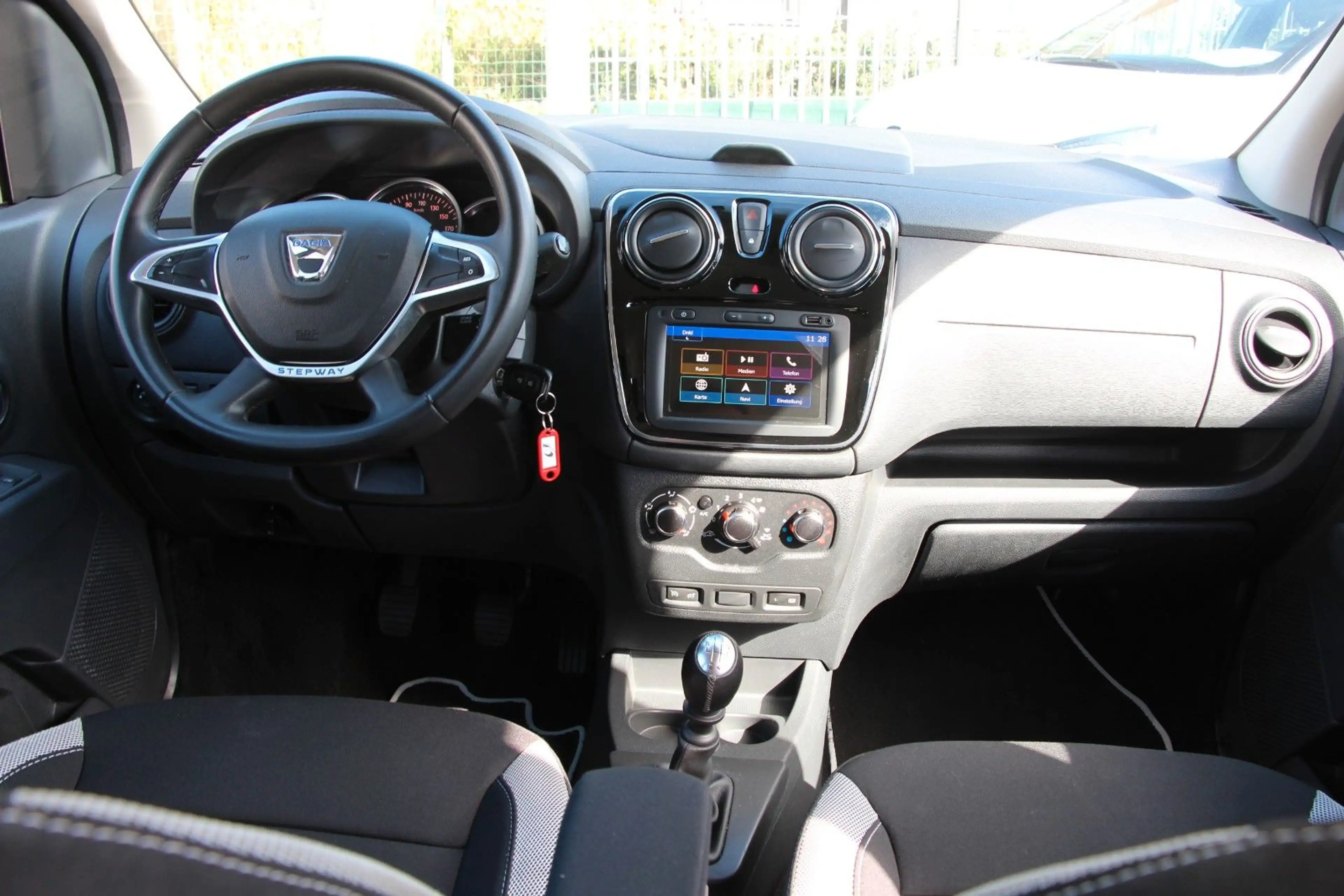 Dacia Lodgy Stepway Selection Blue dCi 7-Sitzer/61674 — photo 12