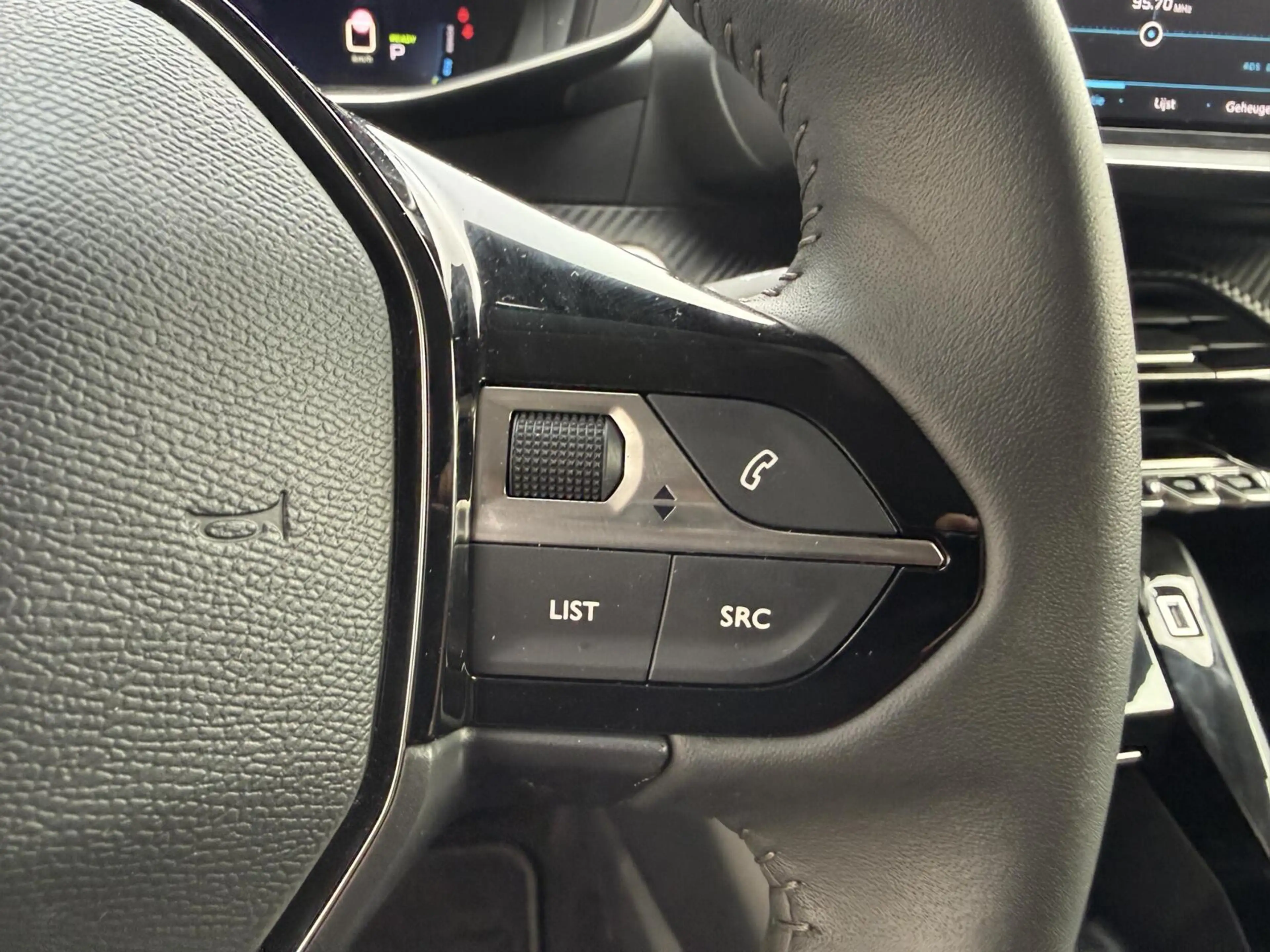 Peugeot e-208 EV Allure Pack 50 kWh SOH 96.7% *ALL-IN PRIJS* — photo 21
