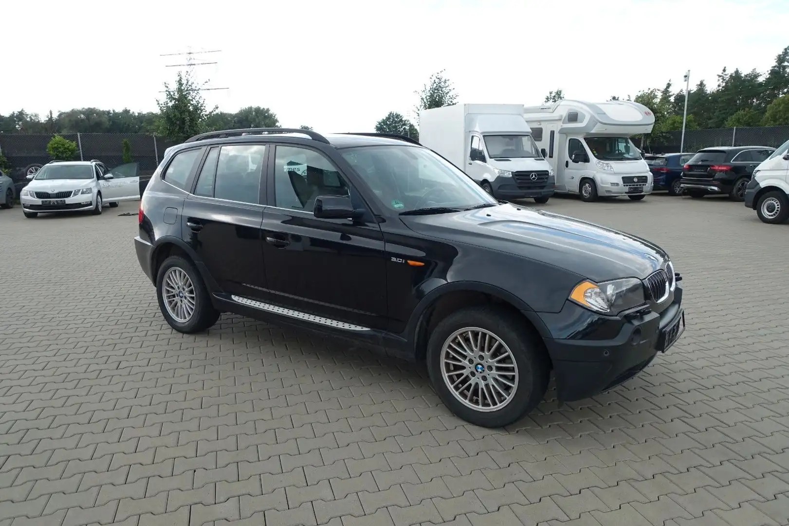 BMW X3 3.0i *Leder*Navi*Xenon*Pano* Schwarz - 2