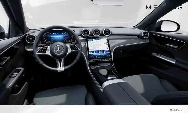Mercedes-Benz C-Class view 3