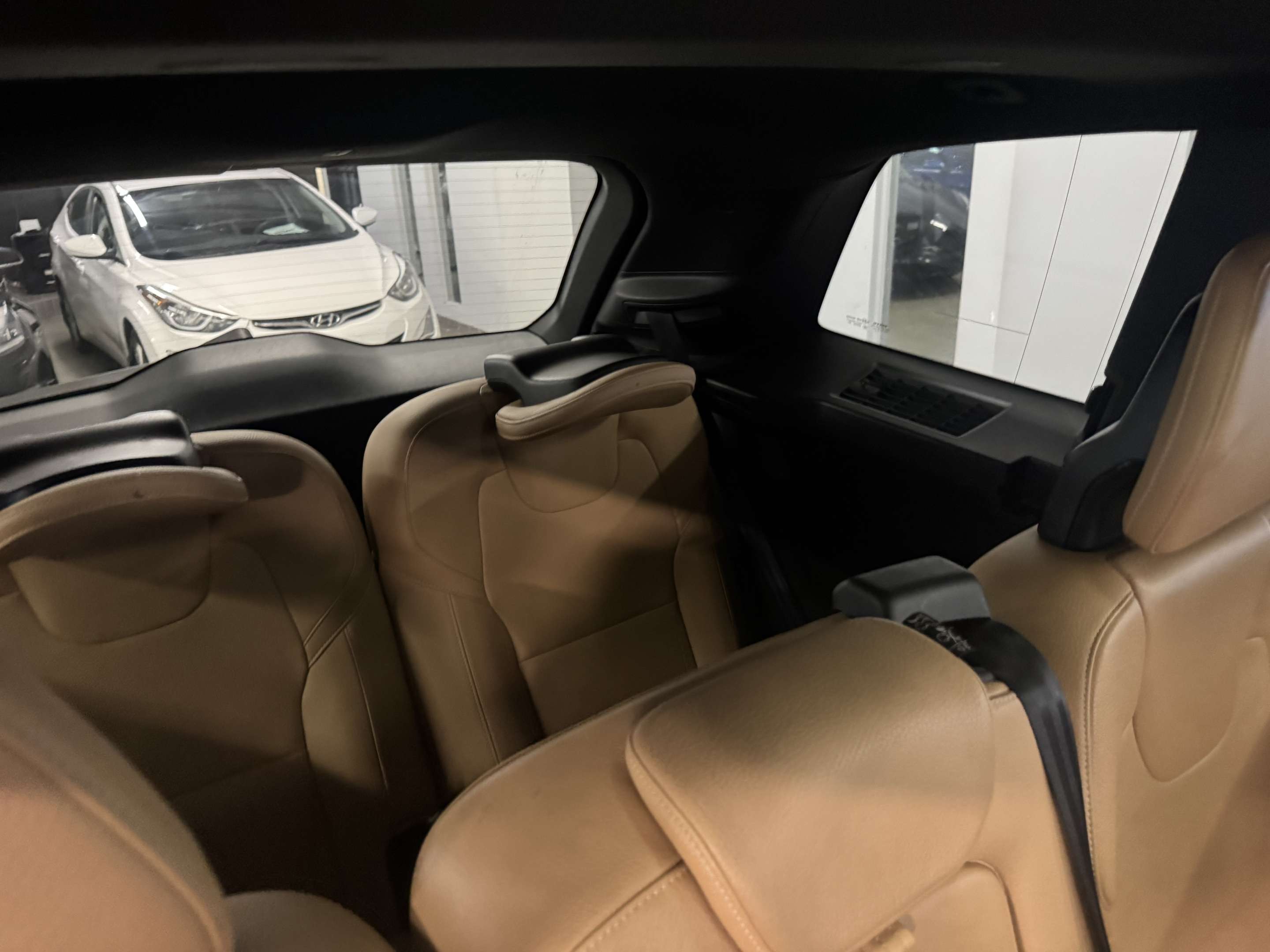 2019 Volvo XC90 T6 AWD Momentum thumb 14