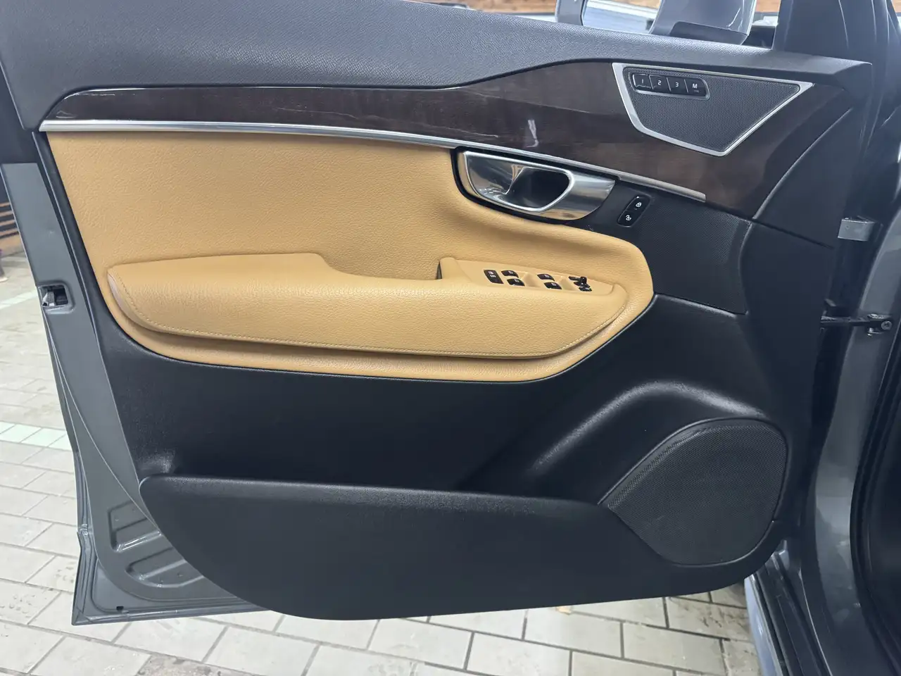 Volvo XC90 снимка Volvo XC90