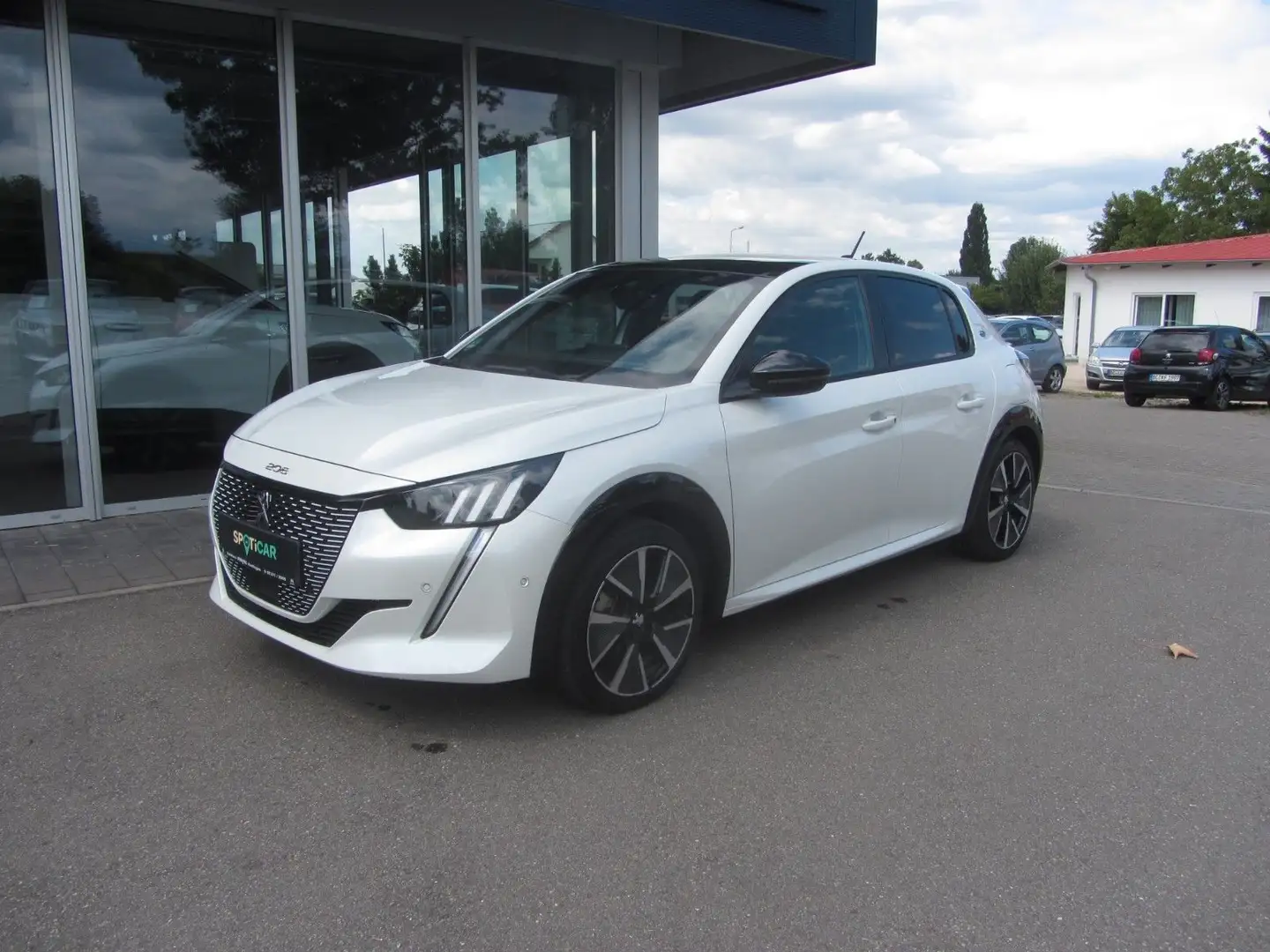 Peugeot 208 Elektromotor 136 GT Pack Blanc - 1
