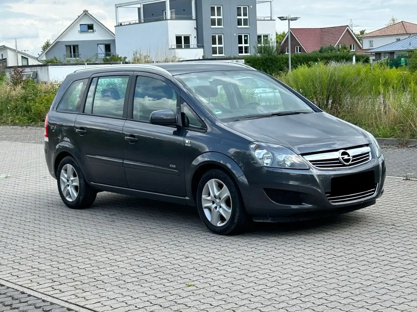 Opel Zafira B Family *7 Sitzer* *1.Hand* *SHZ* Grau - 2
