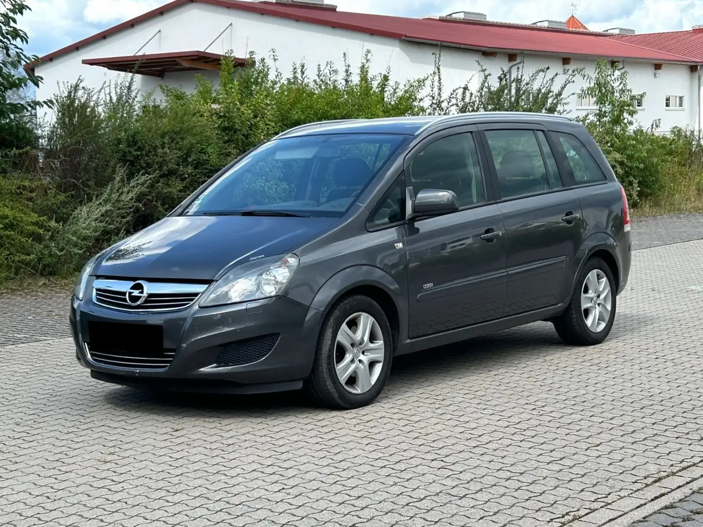 Opel Zafira B Family *7 Sitzer* *1.Hand* *SHZ* Grau - 1
