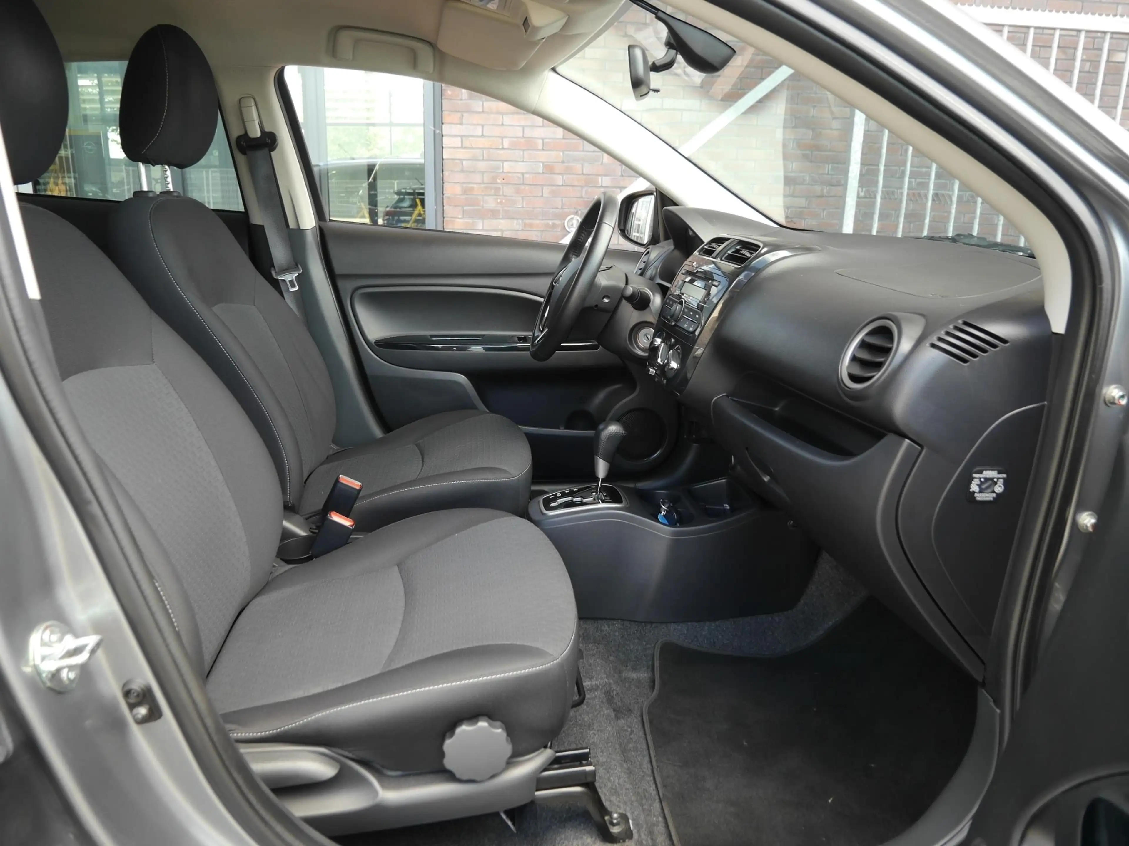 Mitsubishi Space Star 1.0 Bright | Automaat | Airco | Extra getint glas — photo 11