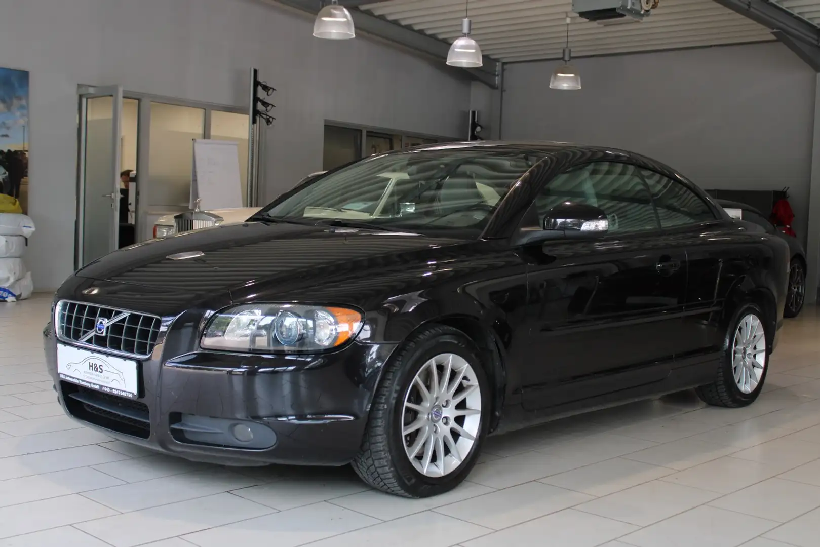 Volvo C70 Cabriolet D5 Momentum Schwarz - 2