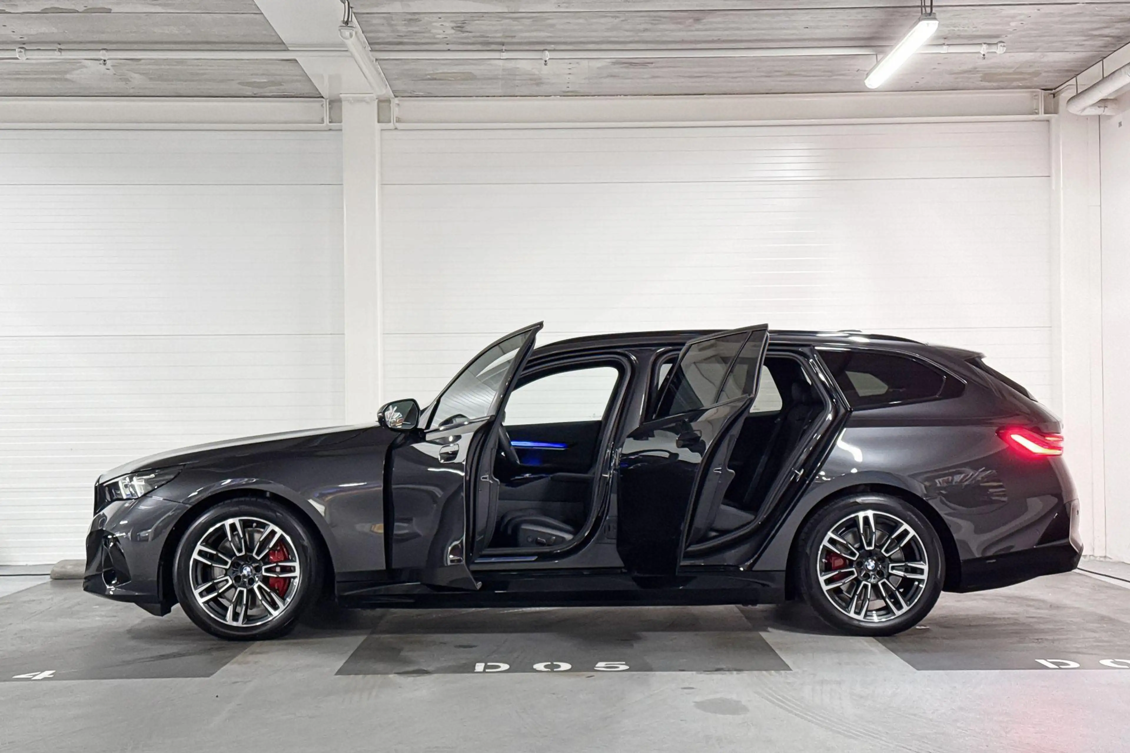 BMW i5 Touring eDrive40 | M-Sport Pro | Bowers & Wilkins — photo 3