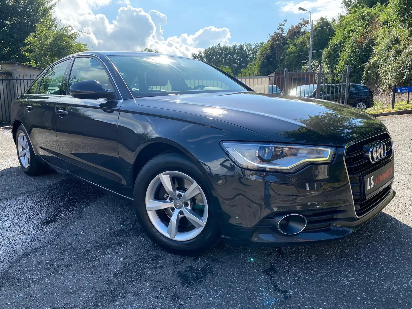 Audi A6 3.0 TDi V6 * Xenon*Cuir*Navi*Siegeschauffants - 1