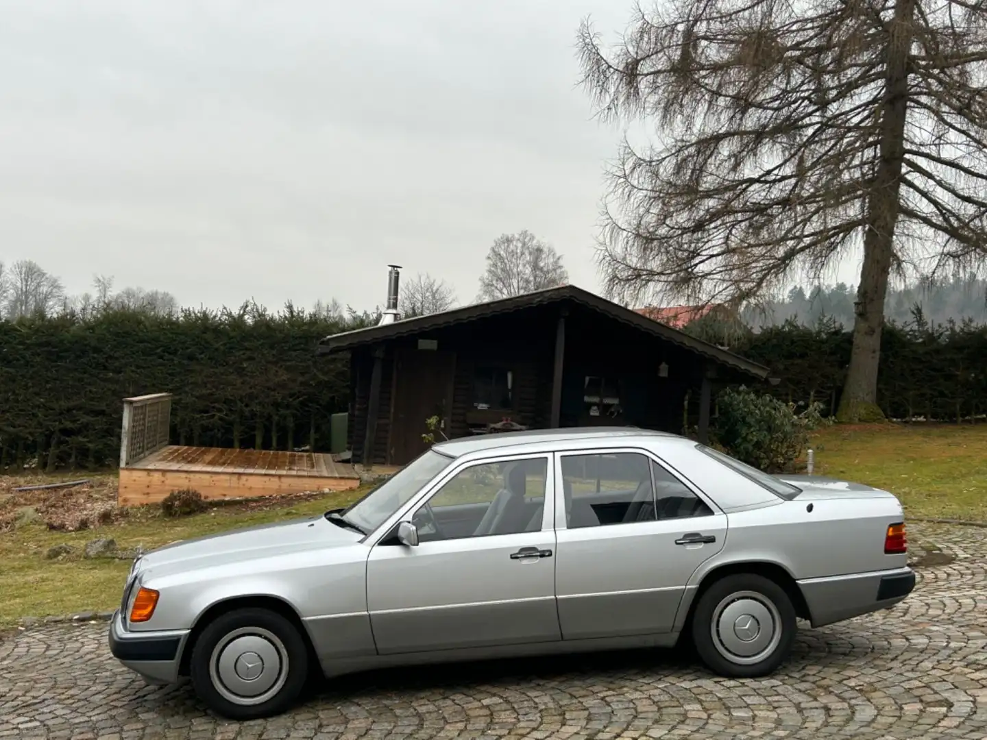 Mercedes-Benz E 220 150PS,1Hand, 88tkm,TÜV!! Zilver - 1