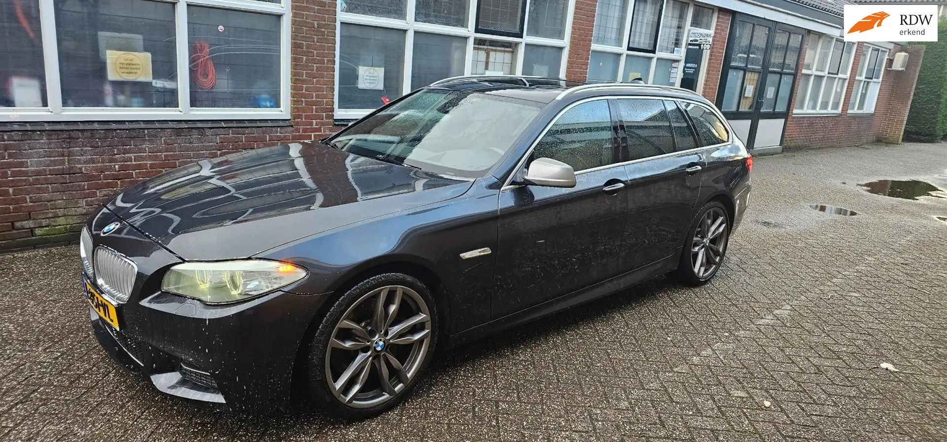 BMW M550 5-serie Touring M550xd revisiemotor 130.dznd km ui Сірий - 1