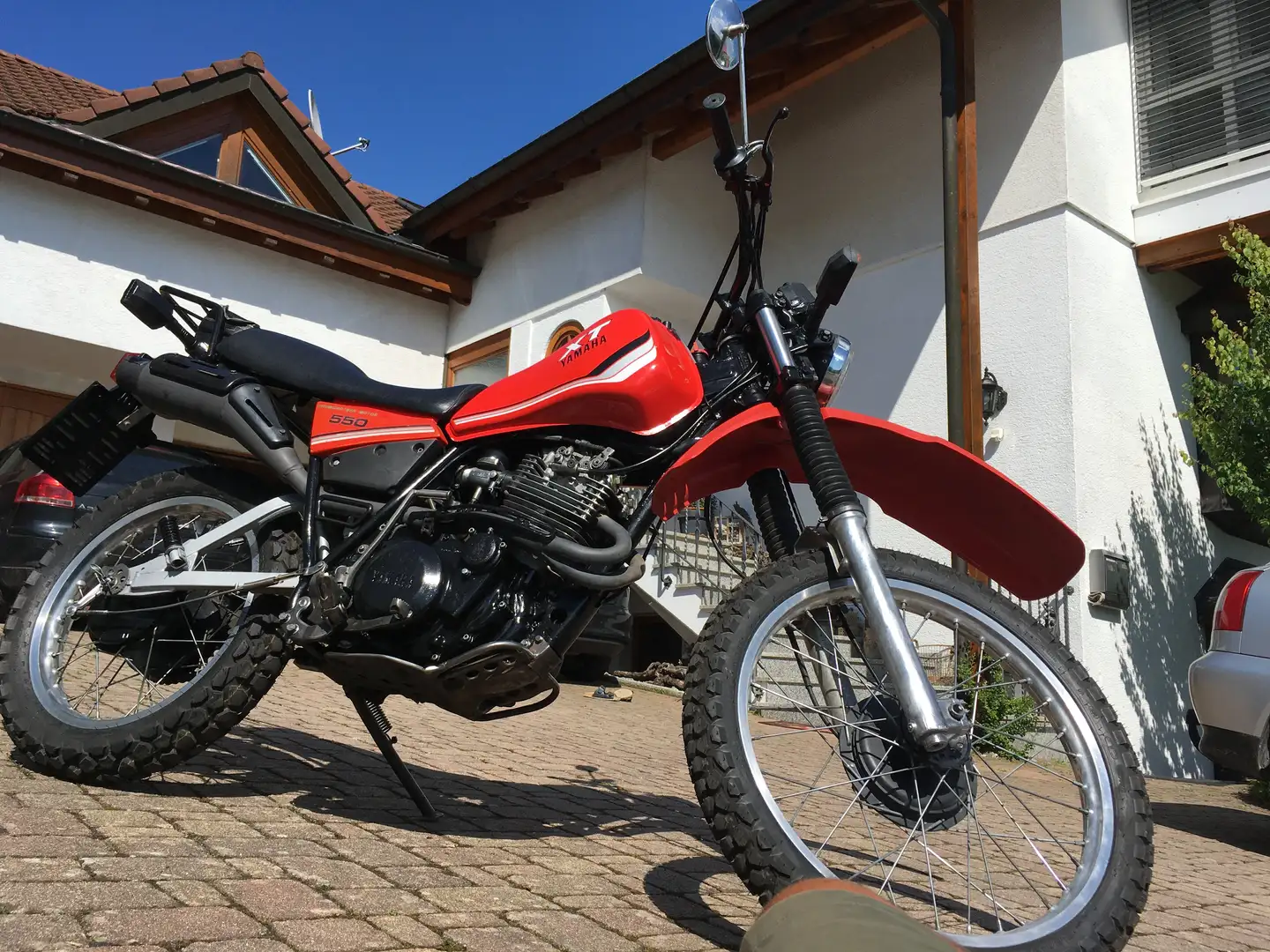 Yamaha XT 550 Rouge - 2