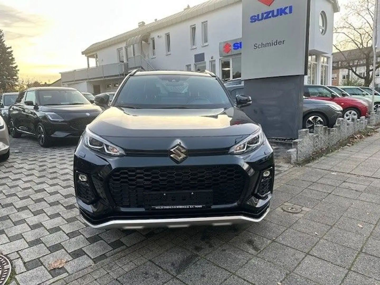 Suzuki Across ACROSS PLUG-IN HYBRID COMFORT+ Schwarz - 2