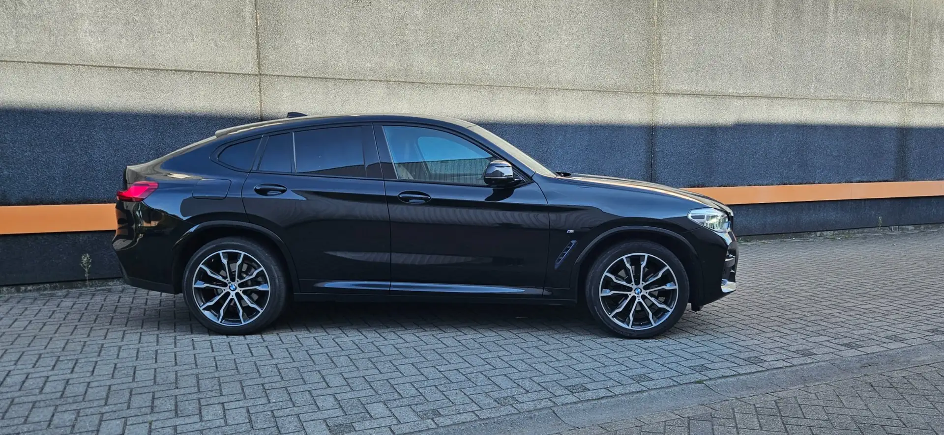 BMW X4 xDrive20d INDIVIDUAL M PACK/NAPPA LEDER/360 CAM Noir - 2