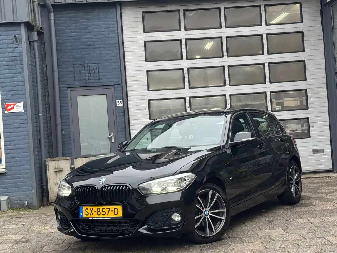 BMW 118