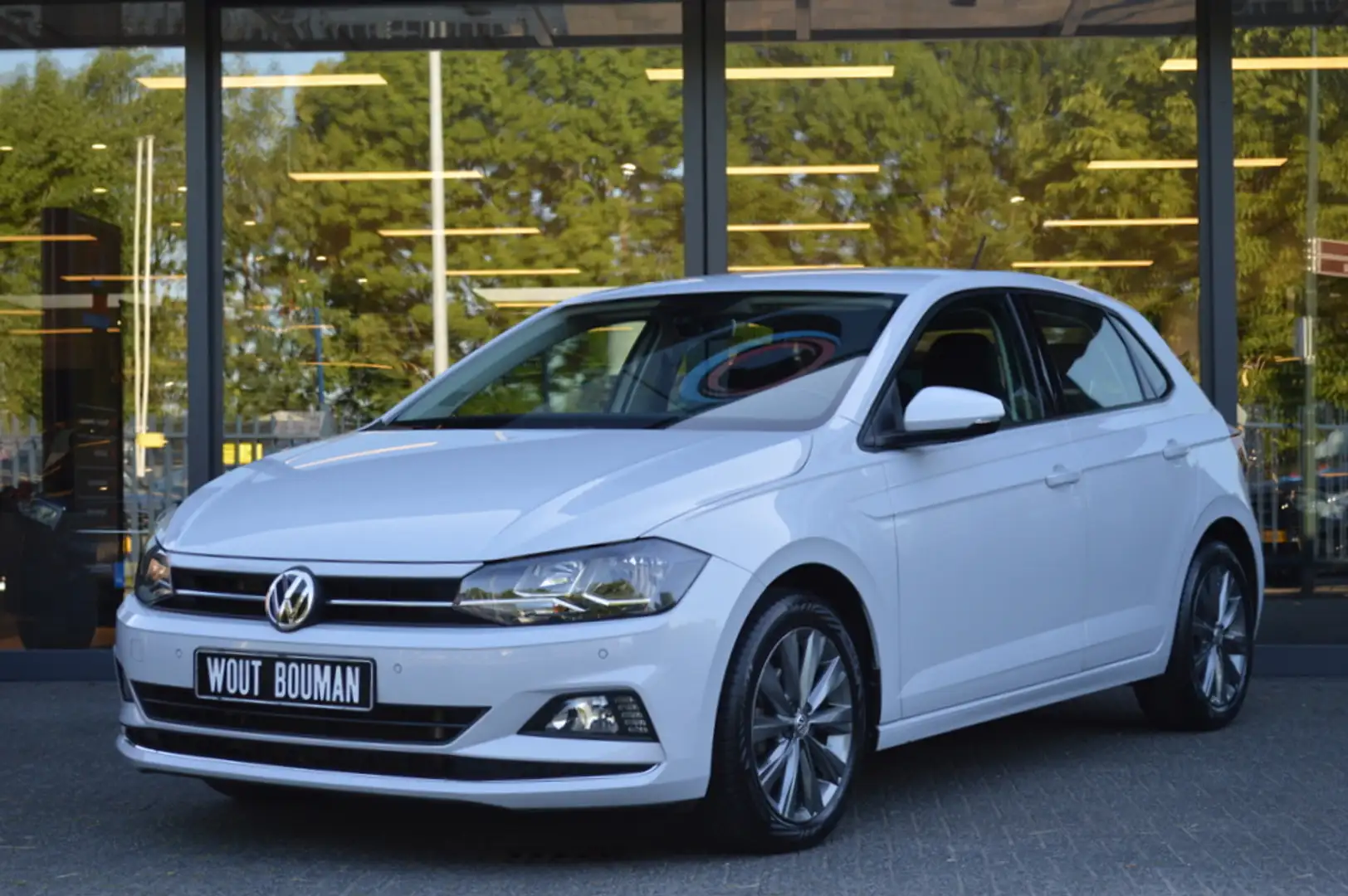 Volkswagen Polo 1.0 TSI Highline DSG Navi Acc CarPlay Pdc Wit - 2
