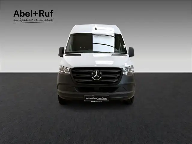 Mercedes-Benz Unknown Model view 2