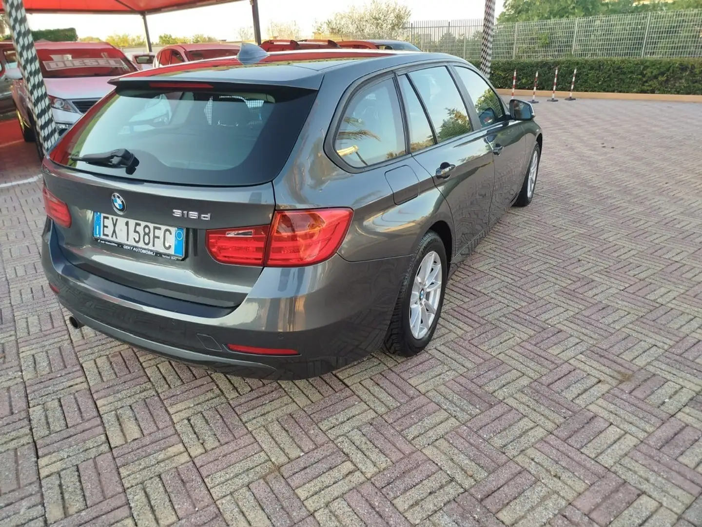 BMW 316 316d Touring Luxury Grigio - 2