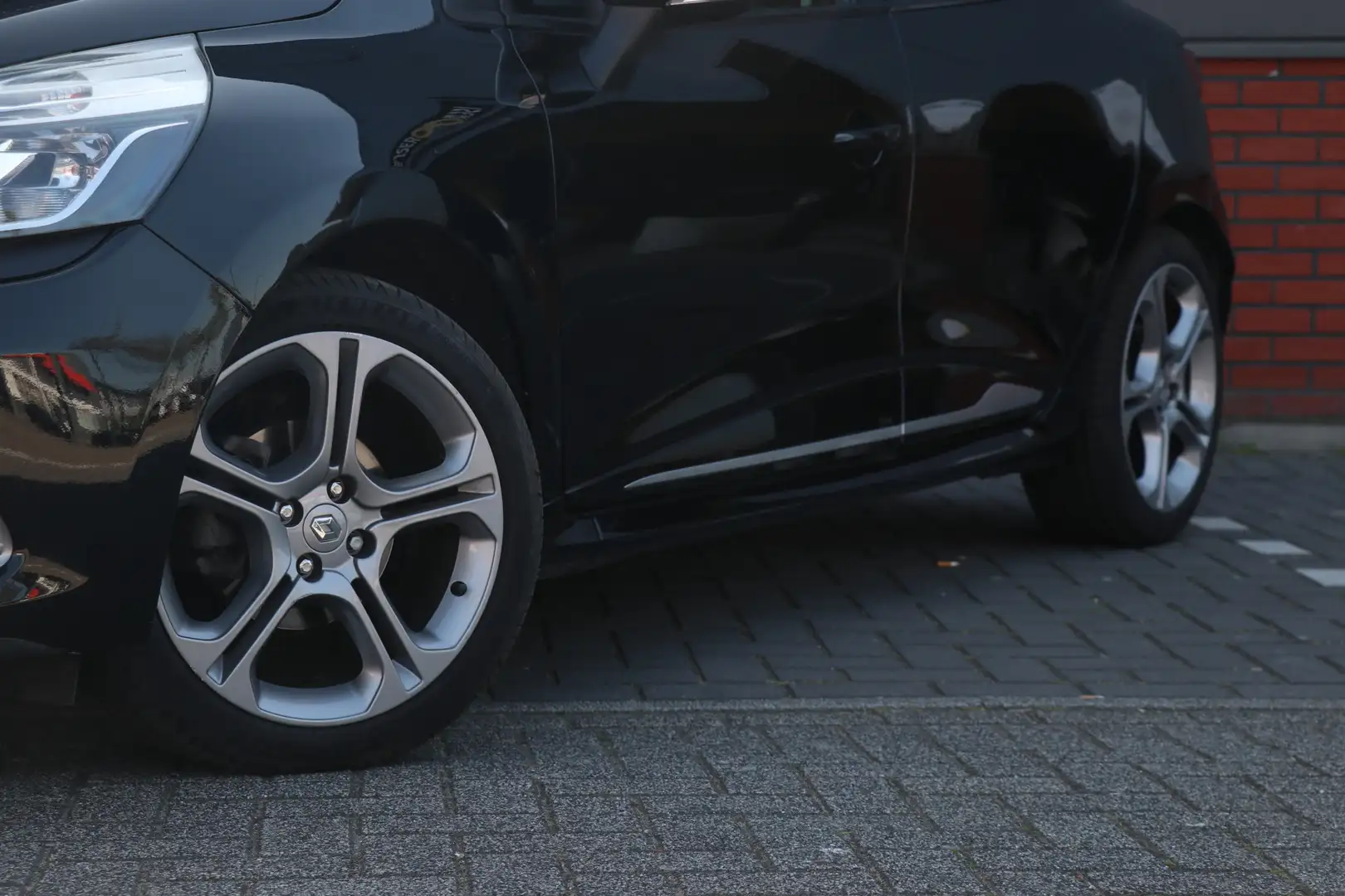 Renault Clio 1.2 GT Automaat | Navi | 120PK Nero - 2
