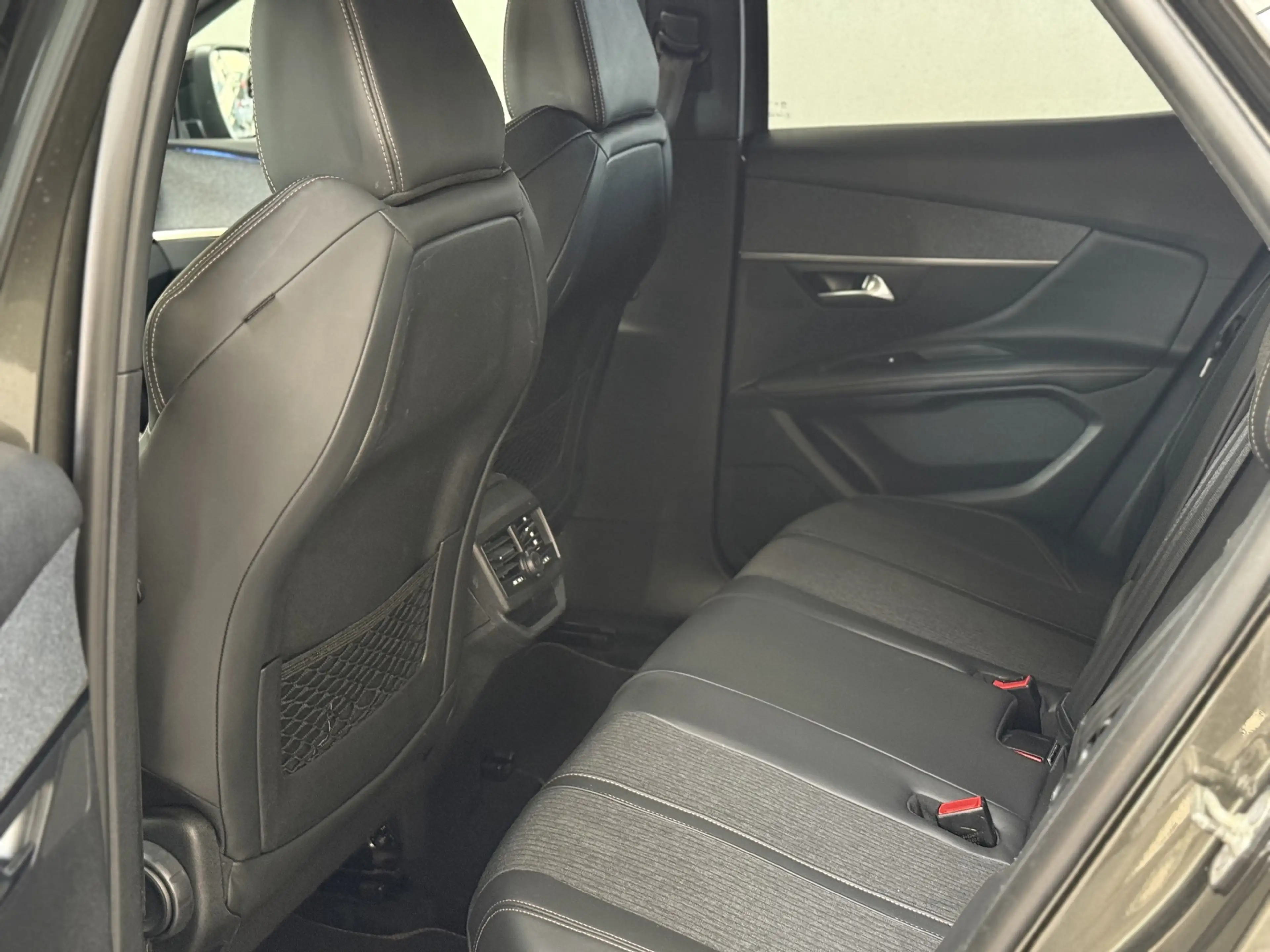 Peugeot 3008 1.6 e-THP GT Line NAP CarPlay Trekhaak AUT Nieuwst — photo 12