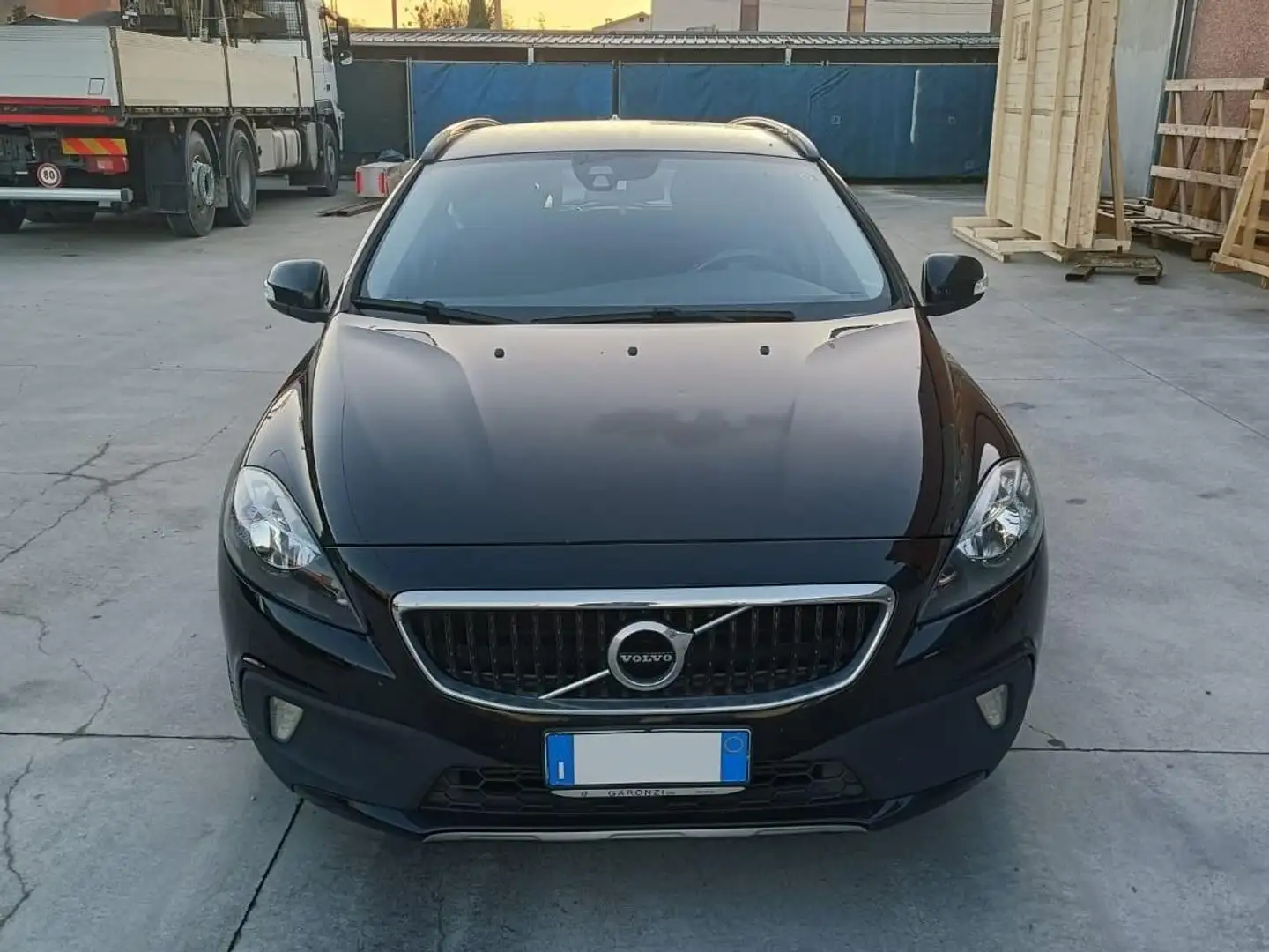 Volvo V40 Cross Country V40 Cross Country 2.0 d2 Kinetic my17 Nero - 1