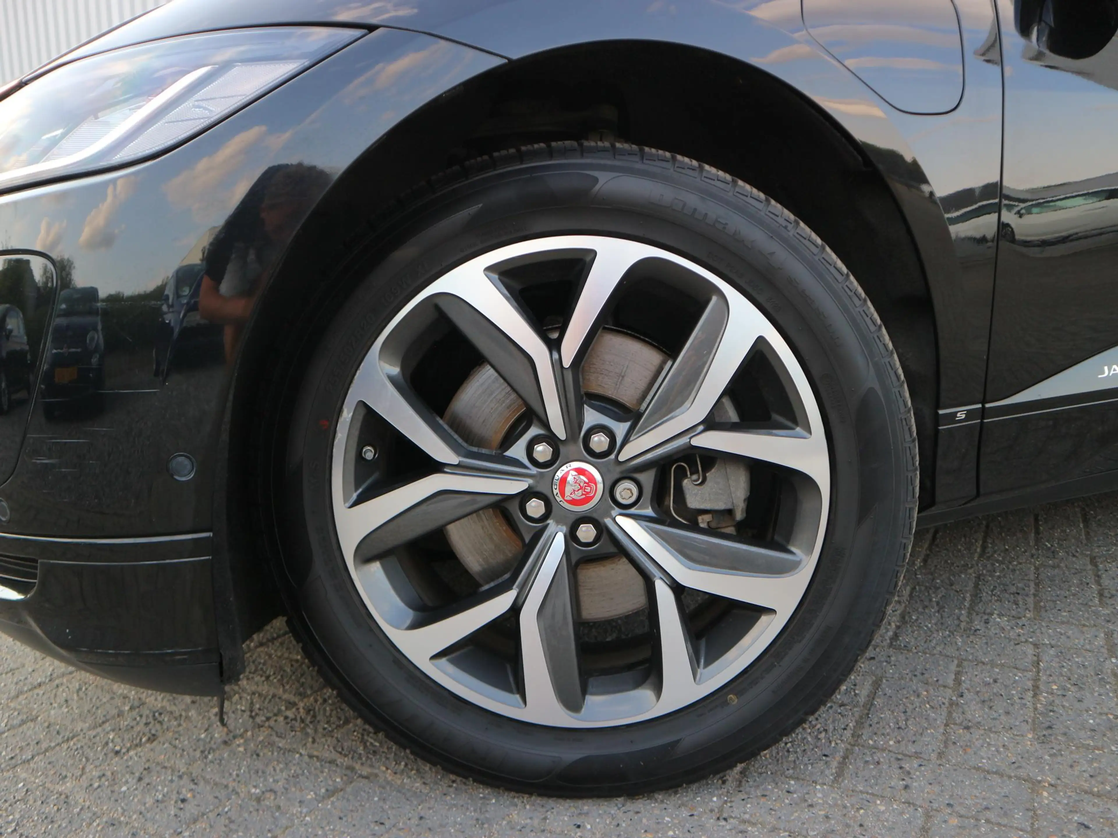 Jaguar I-Pace EV400 S 90 kWh Santorini Black | BTW Auto — photo 4