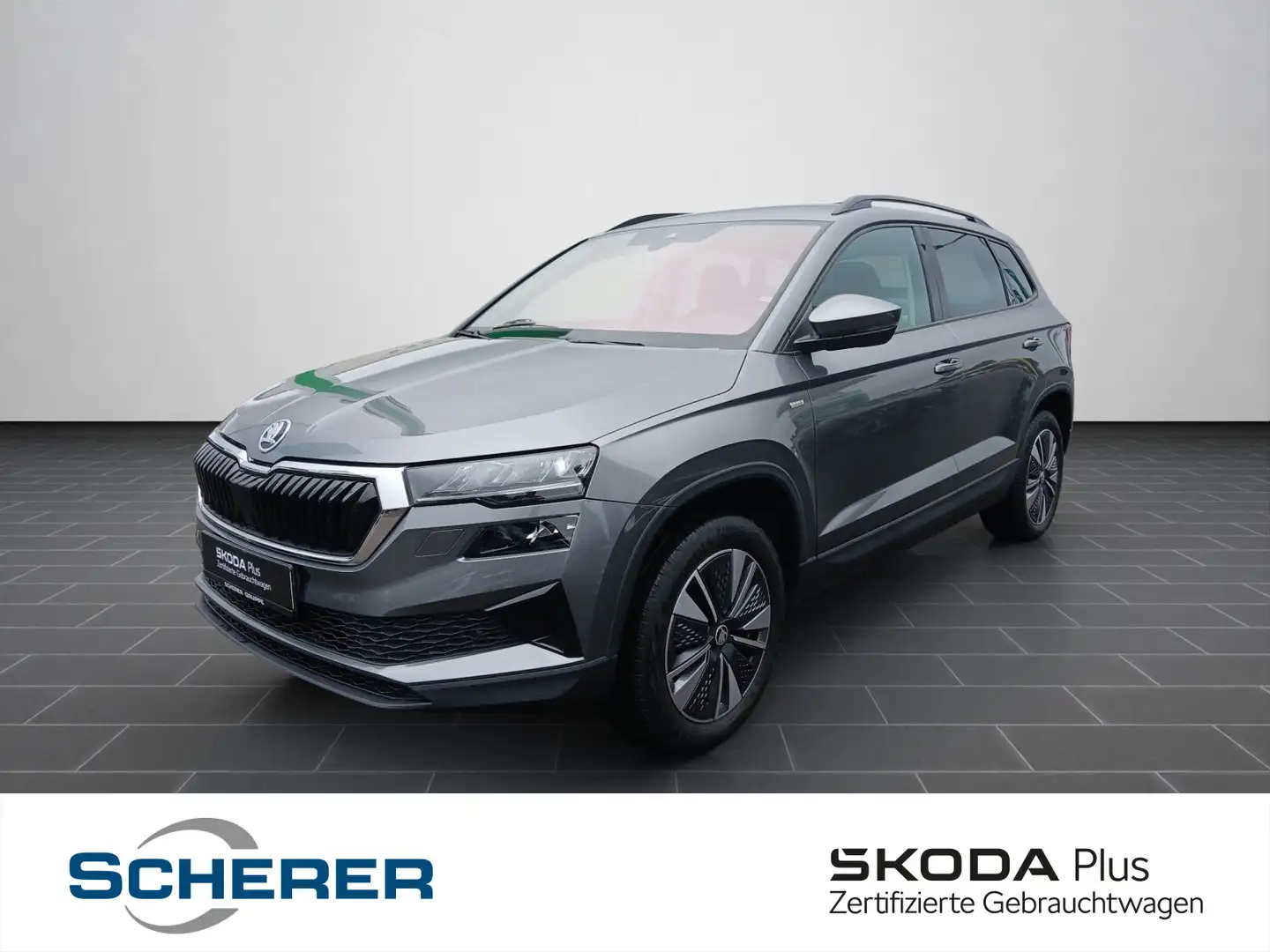 Skoda Karoq Tour 1.5 TSI AHK pACC PDC RFK SHZ LED Grau - 1