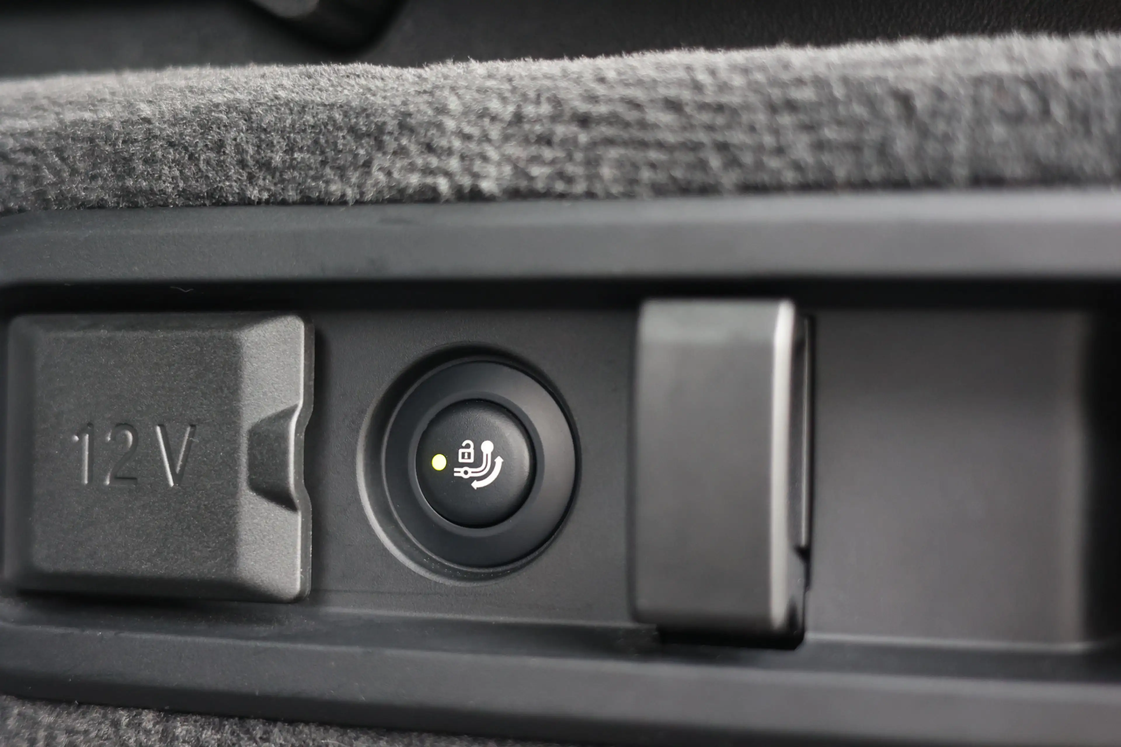 BMW 550 5-serie Touring 550e xDrive | M Sport Pro - Trekha — photo 22