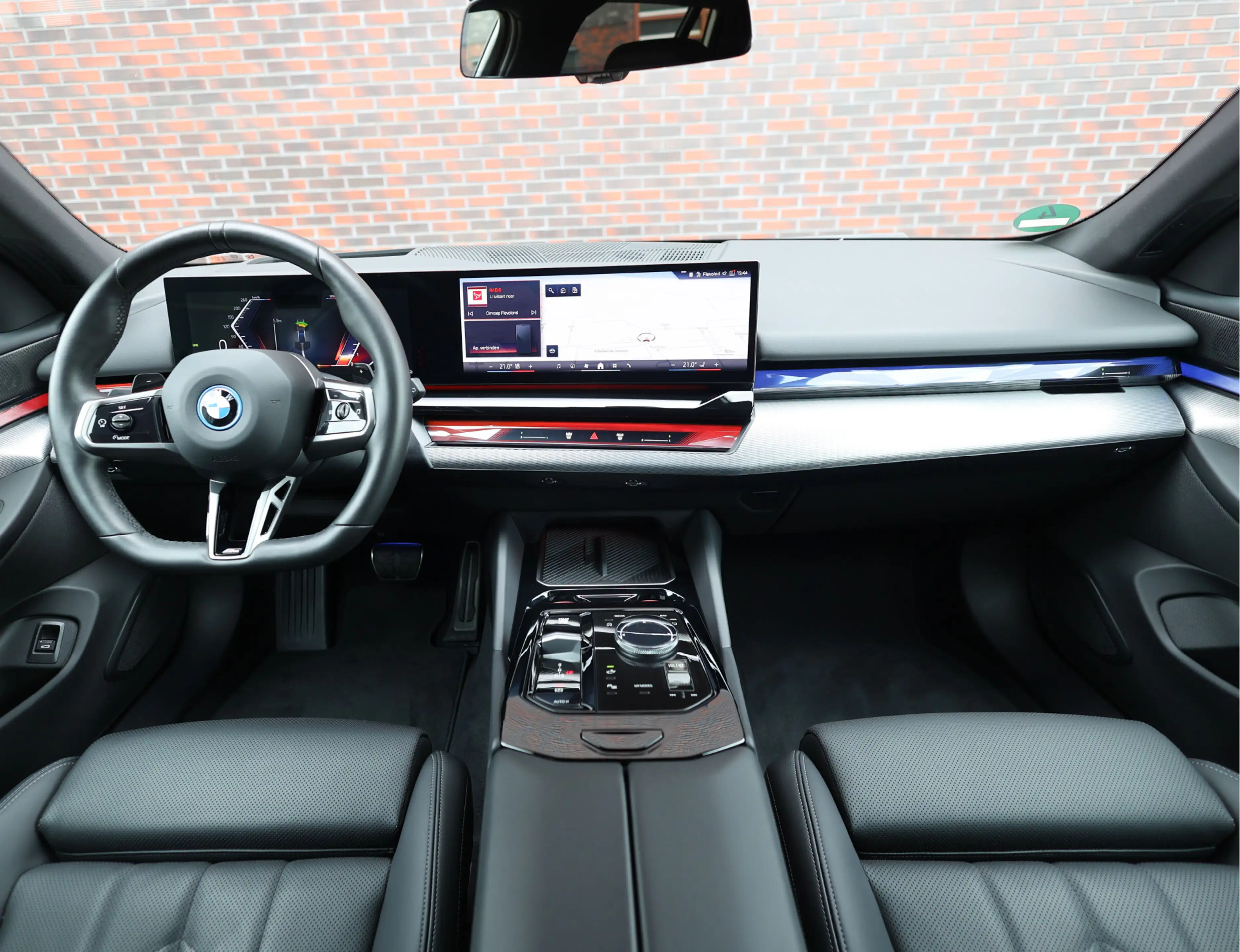 BMW 550 5-serie Touring 550e xDrive | M Sport Pro - Trekha — photo 3