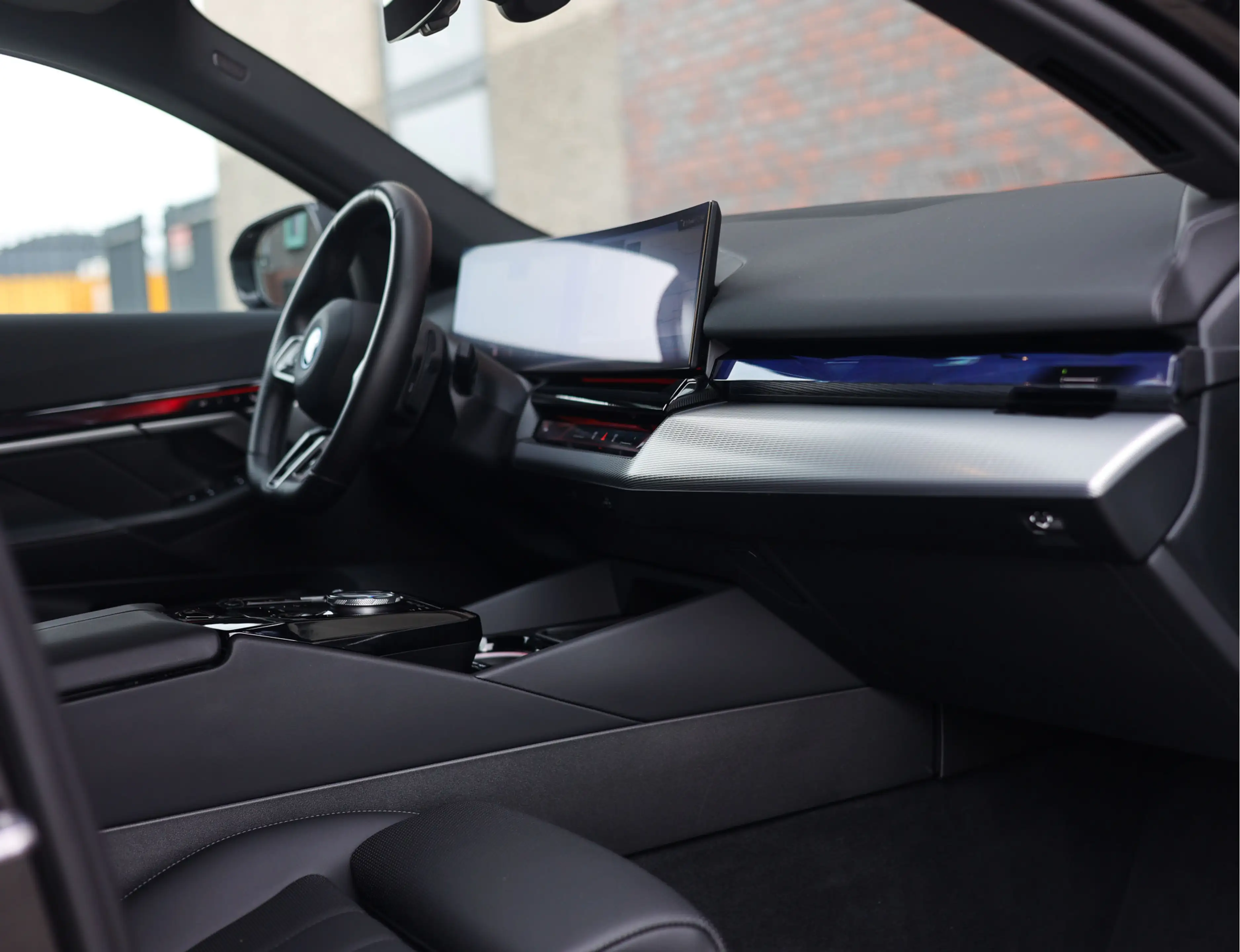 BMW 550 5-serie Touring 550e xDrive | M Sport Pro - Trekha — photo 24