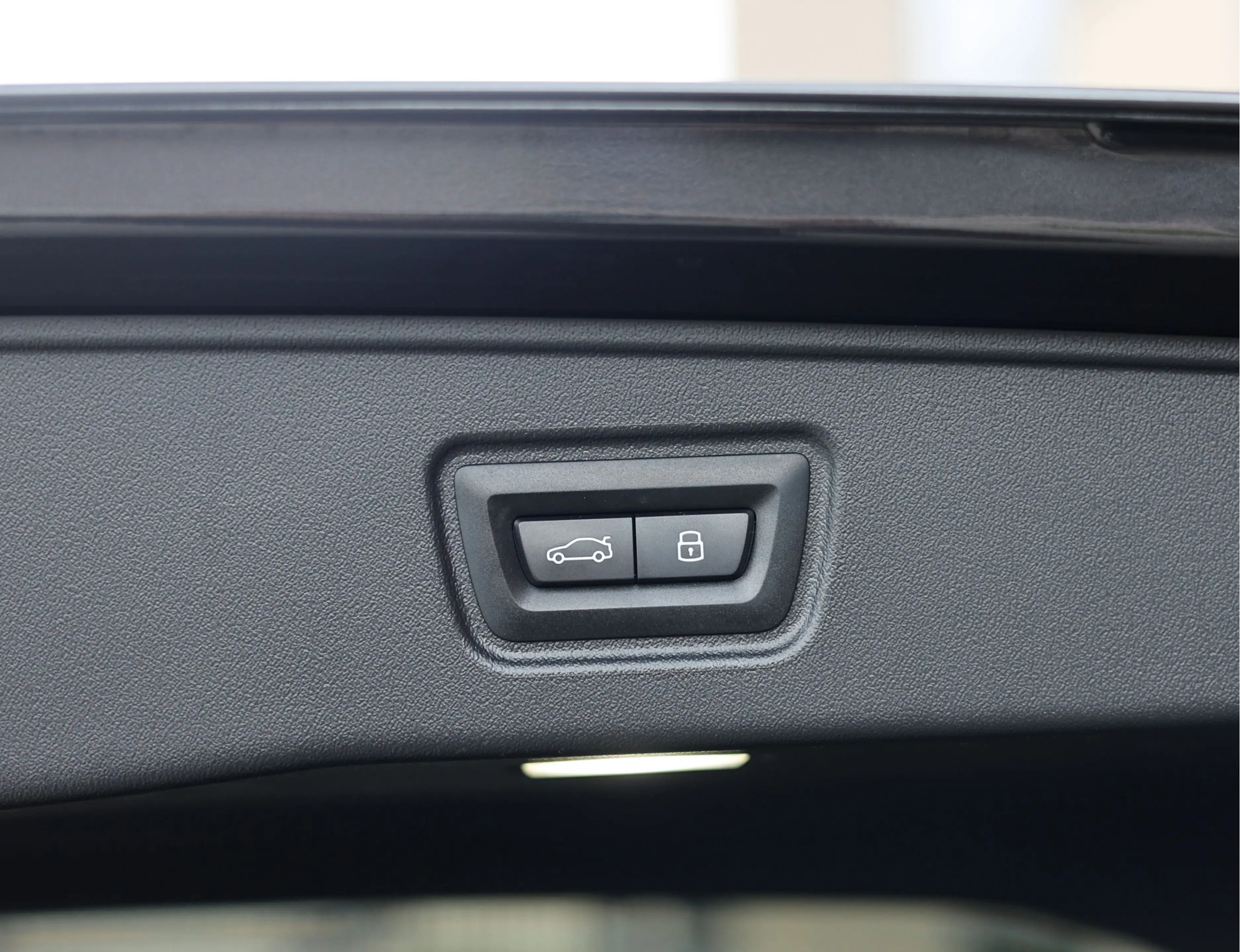 BMW 550 5-serie Touring 550e xDrive | M Sport Pro - Trekha — photo 20