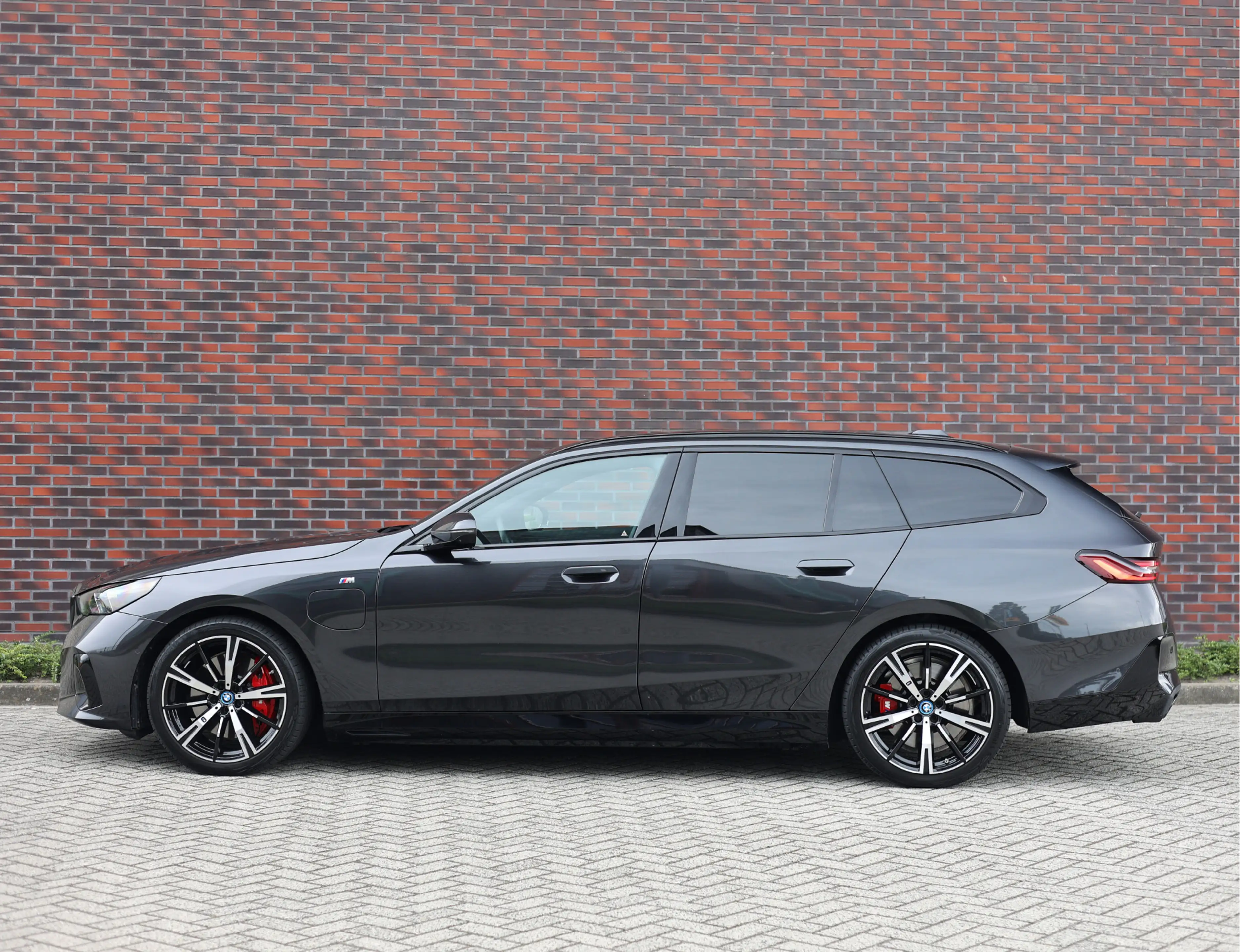 BMW 550 5-serie Touring 550e xDrive | M Sport Pro - Trekha — photo 14