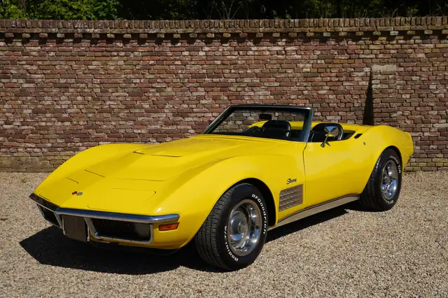 Corvette C3 Stingray Convertible Restored and rebuilt conditio