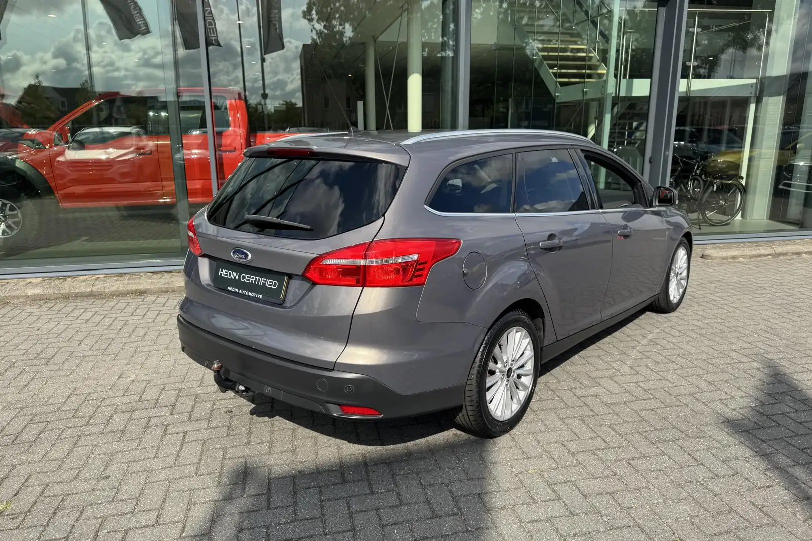Ford Focus Wagon 1.0 Titanium | Verwarmbare Voorstoelen | Tre Bruin - 2