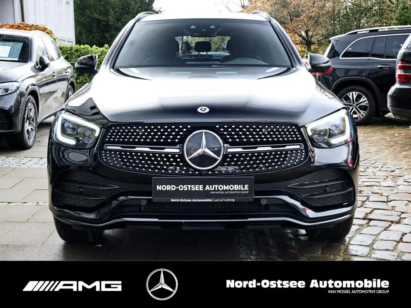 Mercedes-Benz GLC 220 d 4M AMG  NIGHT AHK PANO PARKPAKET 360° Nero - 2