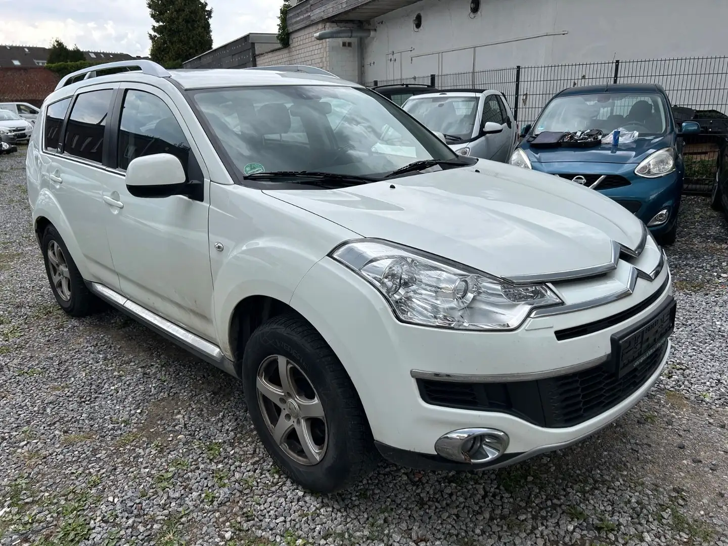 Citroen C-Crosser Exclusive 2.2 HDi Weiß - 1
