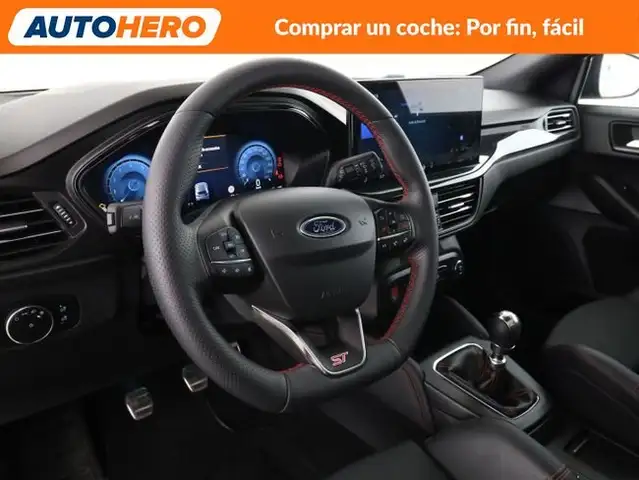 Ford Focus view 12