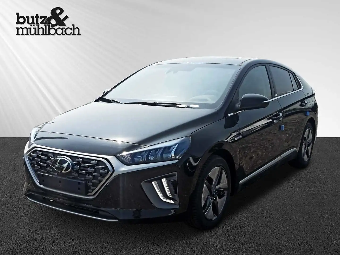 Hyundai IONIQ Hybrid 1.6 GDI Style Černá - 1