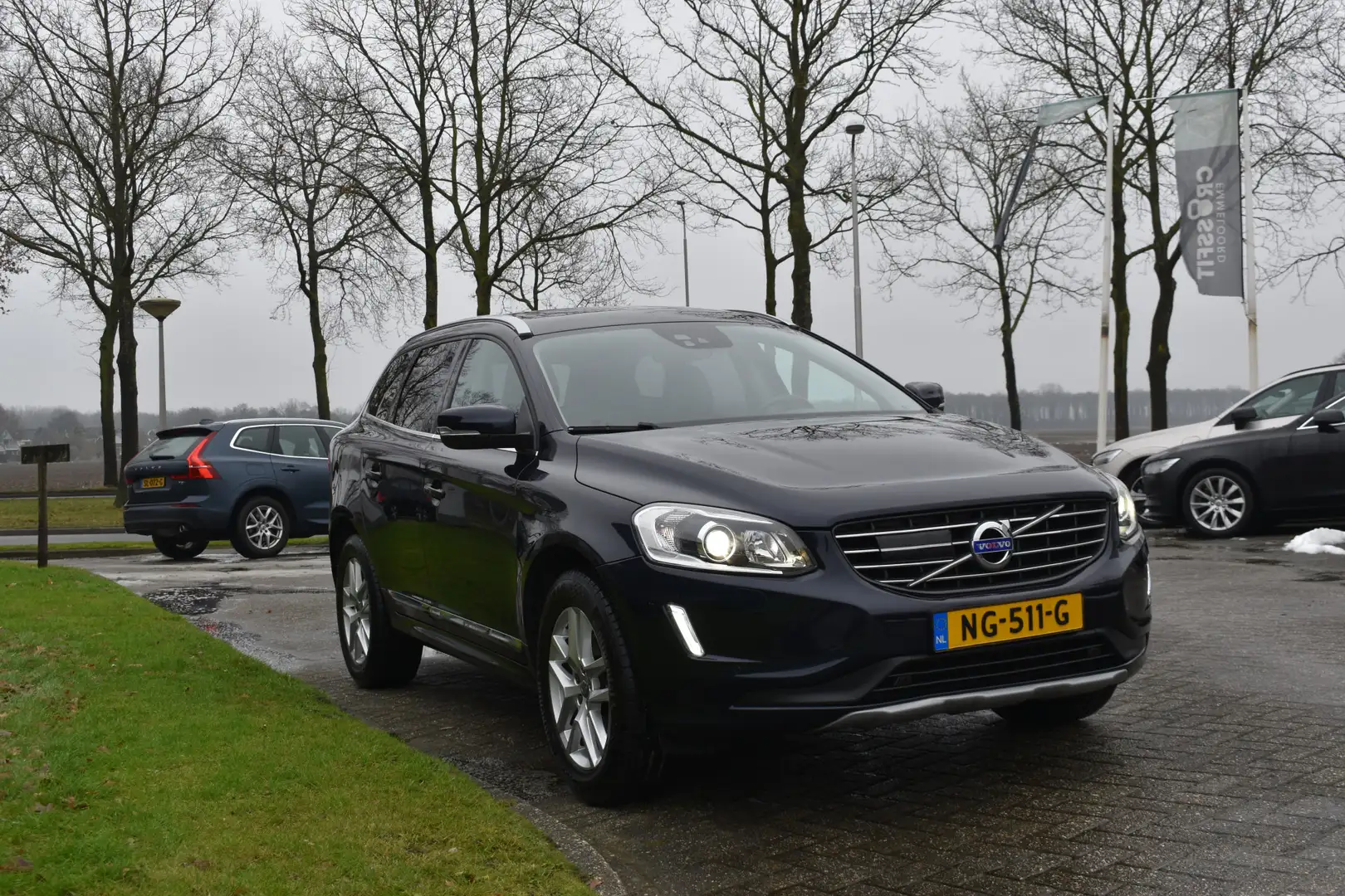 Volvo XC60 2.4 D4 AWD 190PK Automaat Polar+ | 5-Cilinder | Tr Bleu - 2