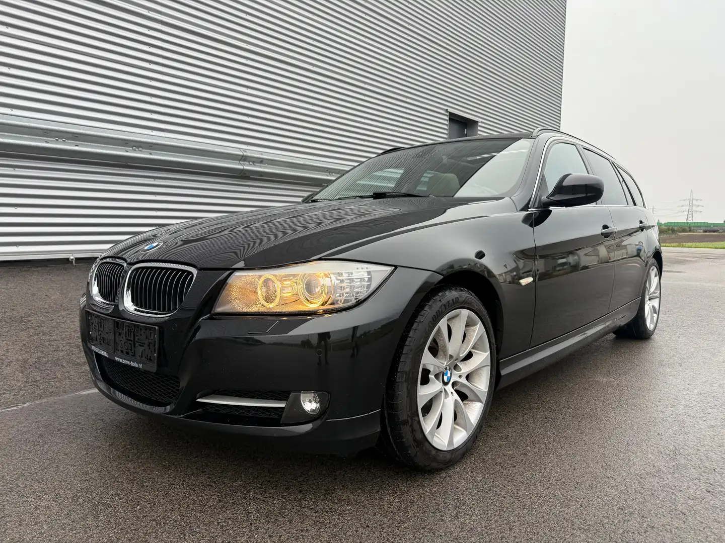 BMW 318 d Touring Österreich-Paket Aut. ID:74 Zwart - 2