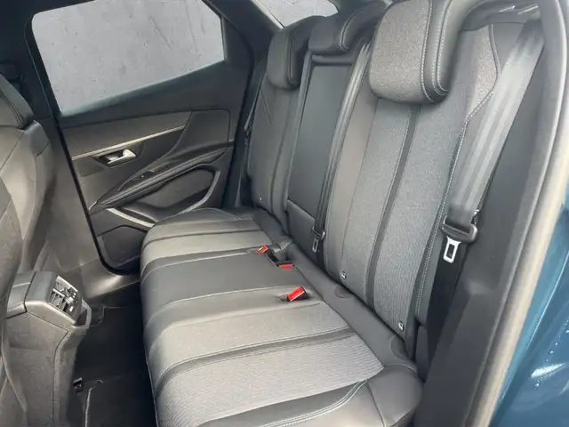 Peugeot 3008 view 8