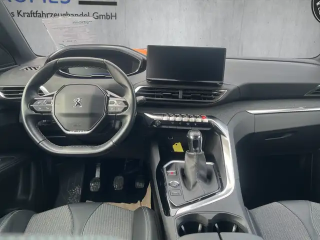 Peugeot 3008 view 11