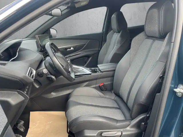Peugeot 3008 view 9