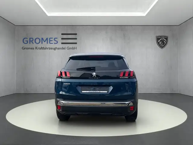 Peugeot 3008 view 4