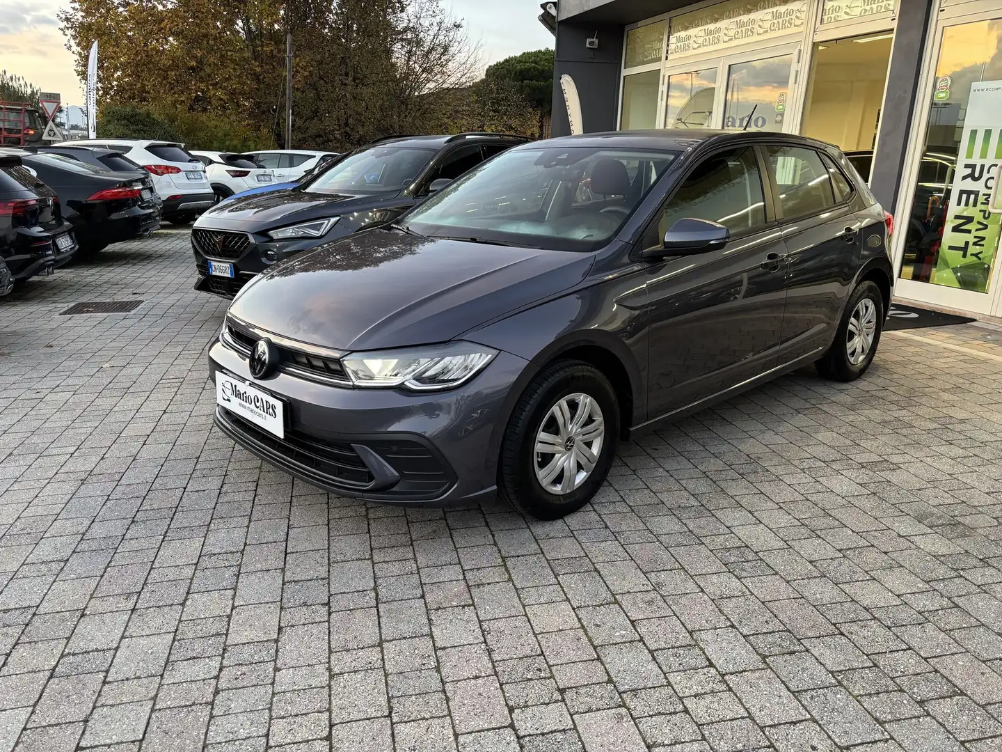 Volkswagen Polo Polo 1.0 Life Gris - 2