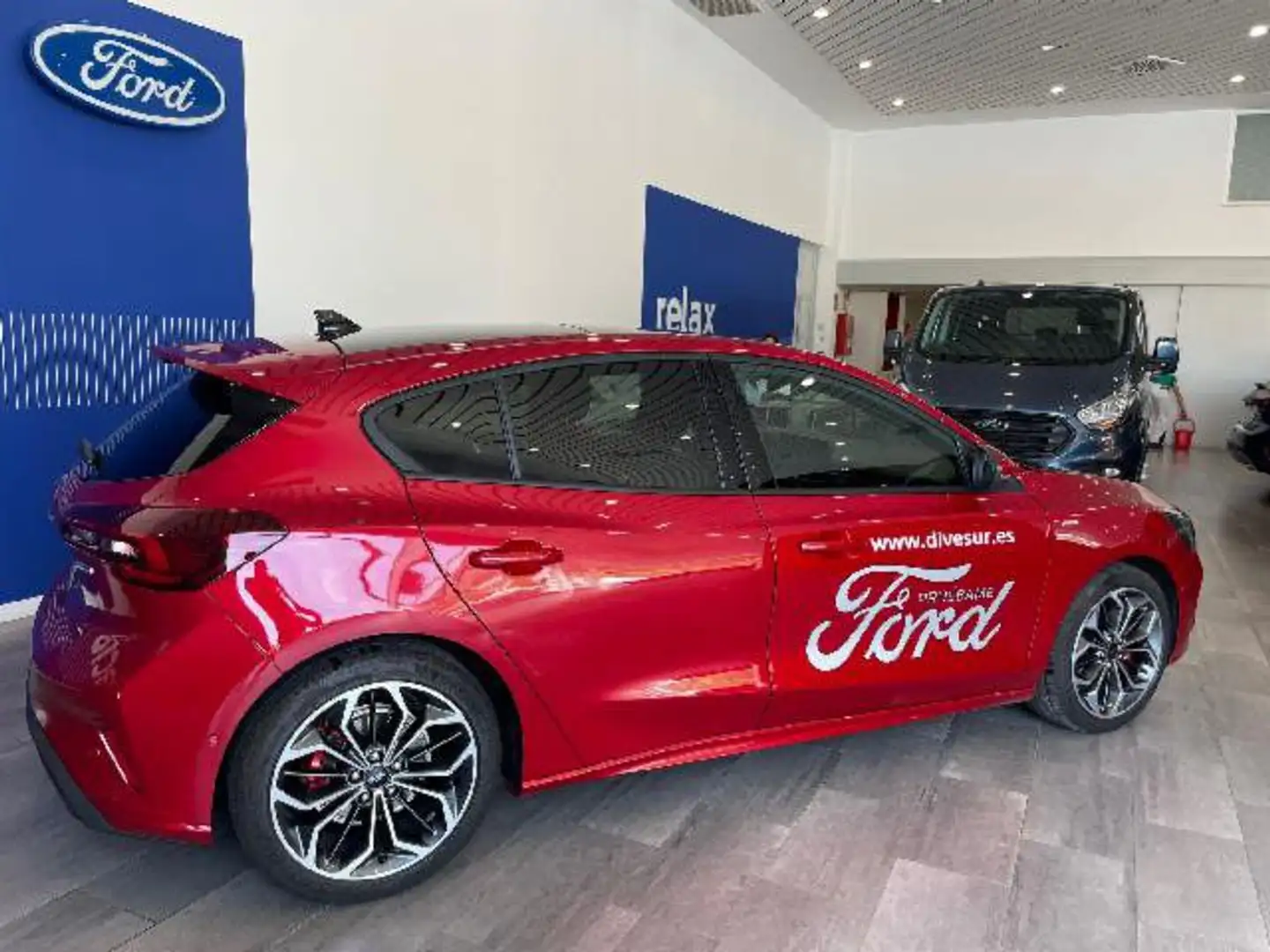 Ford Focus 1.0 Ecoboost MHEV ST-Line X 125 Rouge - 2