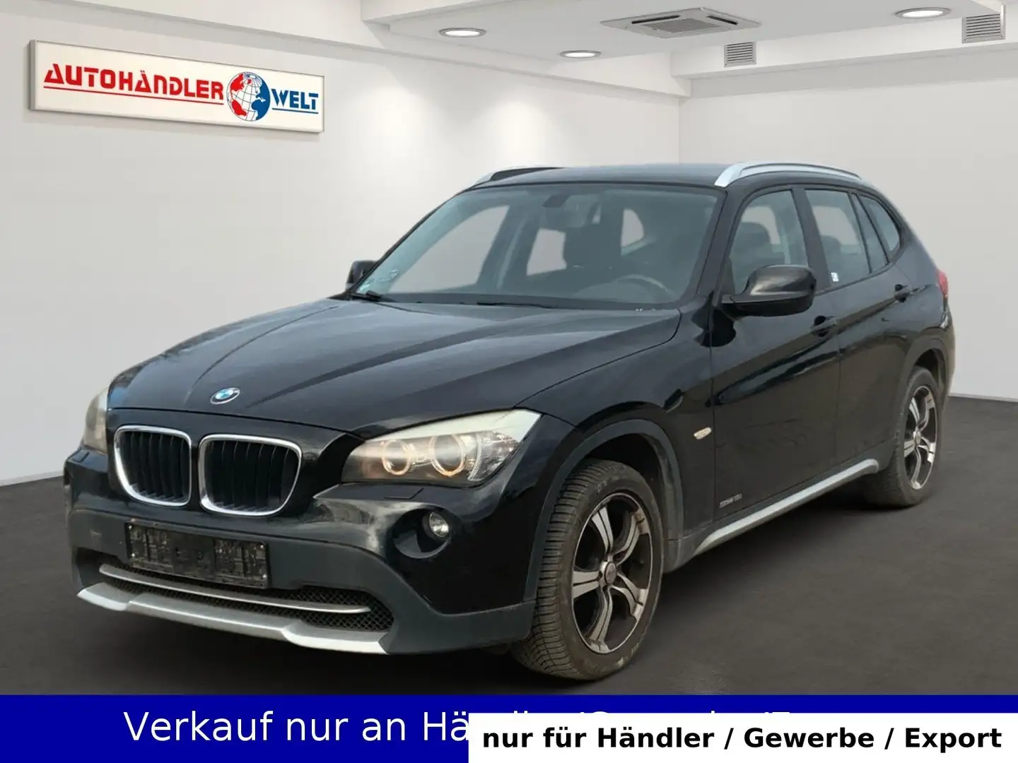 BMW X1 18 i sDrive Xenon Zwart - 1
