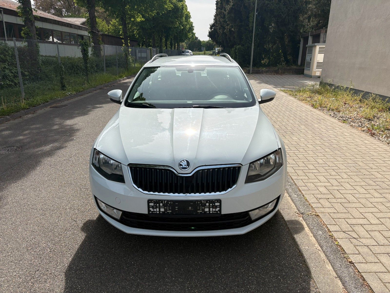 Skoda Octavia 2.0 TDI AUTOMATIK DSG 4x4 Combi Klima — photo 7